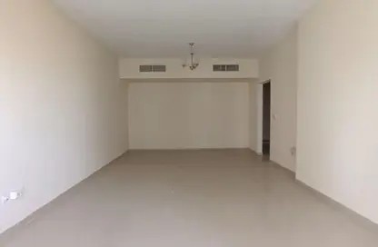 Apartment - 3 Bedrooms - 4 Bathrooms for rent in Al Khan Corniche - Al Khan - Sharjah