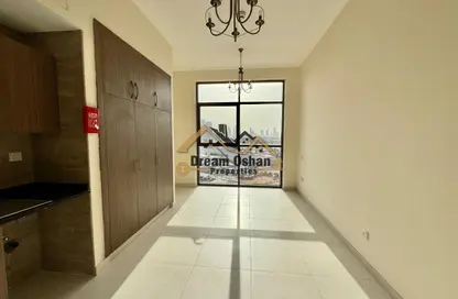 Apartment - 1 Bedroom - 2 Bathrooms for rent in Rose Building - Al Jaddaf - Dubai