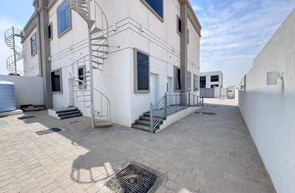 Villa - 5 Bedrooms - 6 Bathrooms for rent in Al Tai - Sharjah