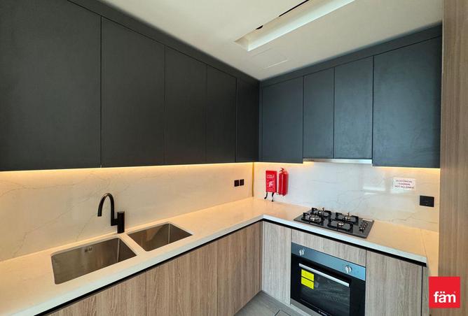 98708093 - Property Image 2