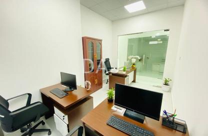 Office Space - Studio - 1 Bathroom for rent in Red Avenue - Al Garhoud - Dubai