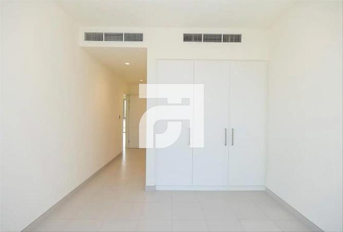 83666398 - Property Image 3