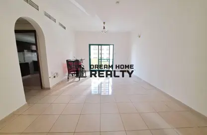 شقة - 2 غرف نوم - 3 حمامات للايجار في شارع التعاون الجديد - التعاون - الشارقة