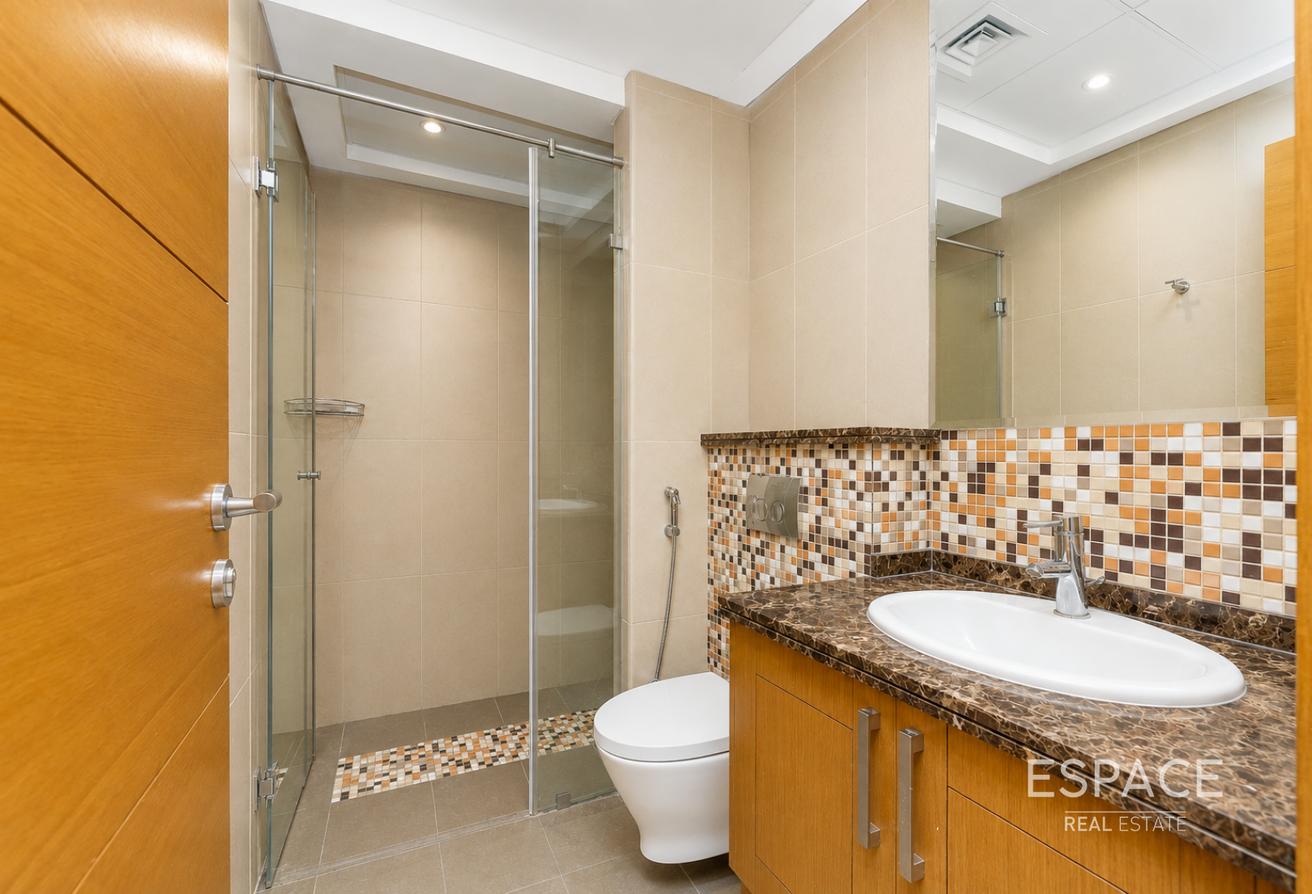 Large Plot | Back to Back | Well Maintained photo 18
