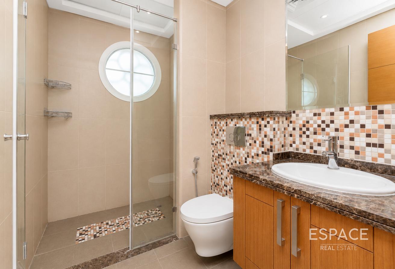 Large Plot | Back to Back | Well Maintained photo 10