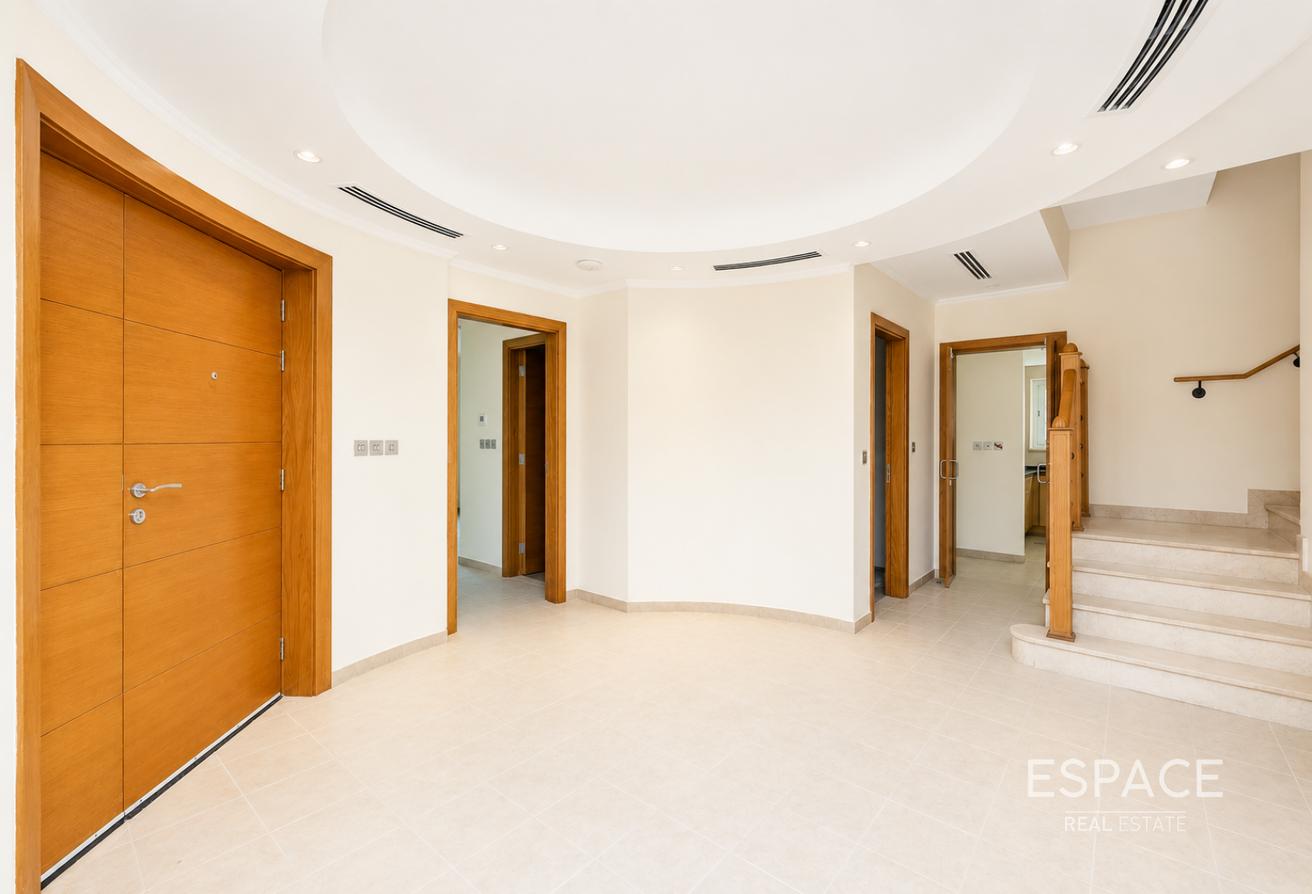 Large Plot | Back to Back | Well Maintained photo 19