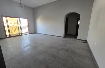 شقة - 2 غرف نوم - 2 حمامات للايجار في 2 المويهات - المويهات - عجمان