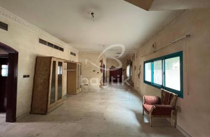 Villa - 5 Bedrooms - 7 Bathrooms for rent in Jumeirah 3 Villas - Jumeirah 3 - Jumeirah - Dubai