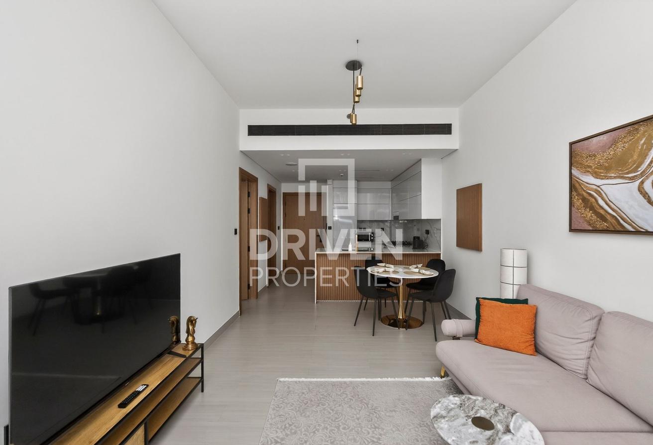 Prime Location | High Floor | 4 Cheques Avaialble photo 5