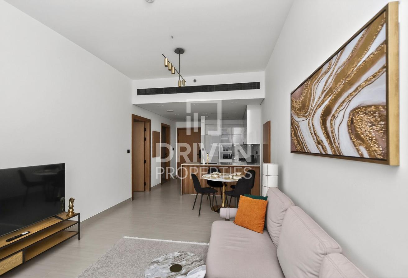 Prime Location | High Floor | 4 Cheques Avaialble photo 6