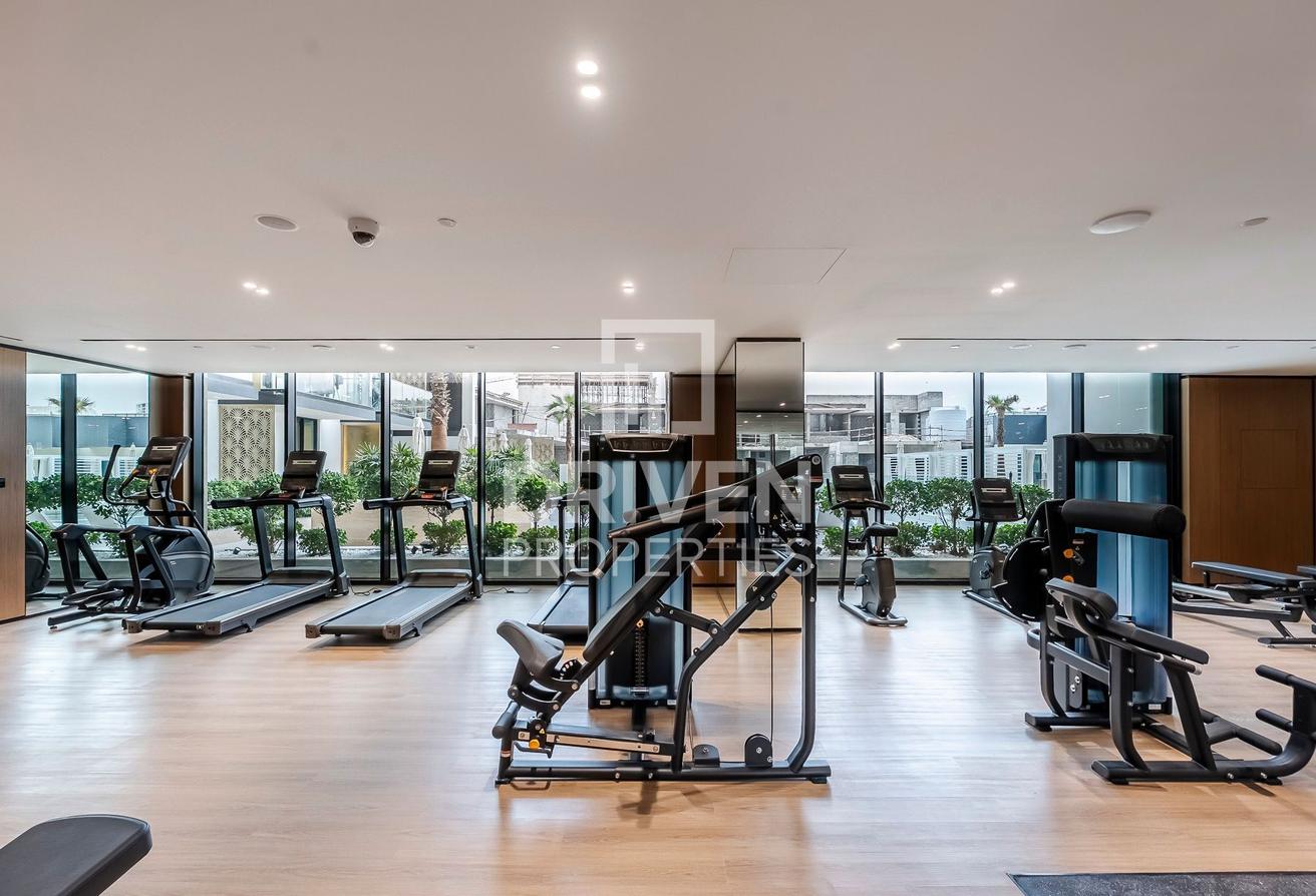 Prime Location | High Floor | 4 Cheques Avaialble photo 16