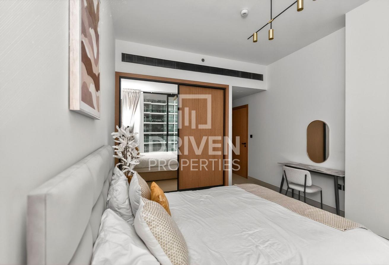 Prime Location | High Floor | 4 Cheques Avaialble photo 9
