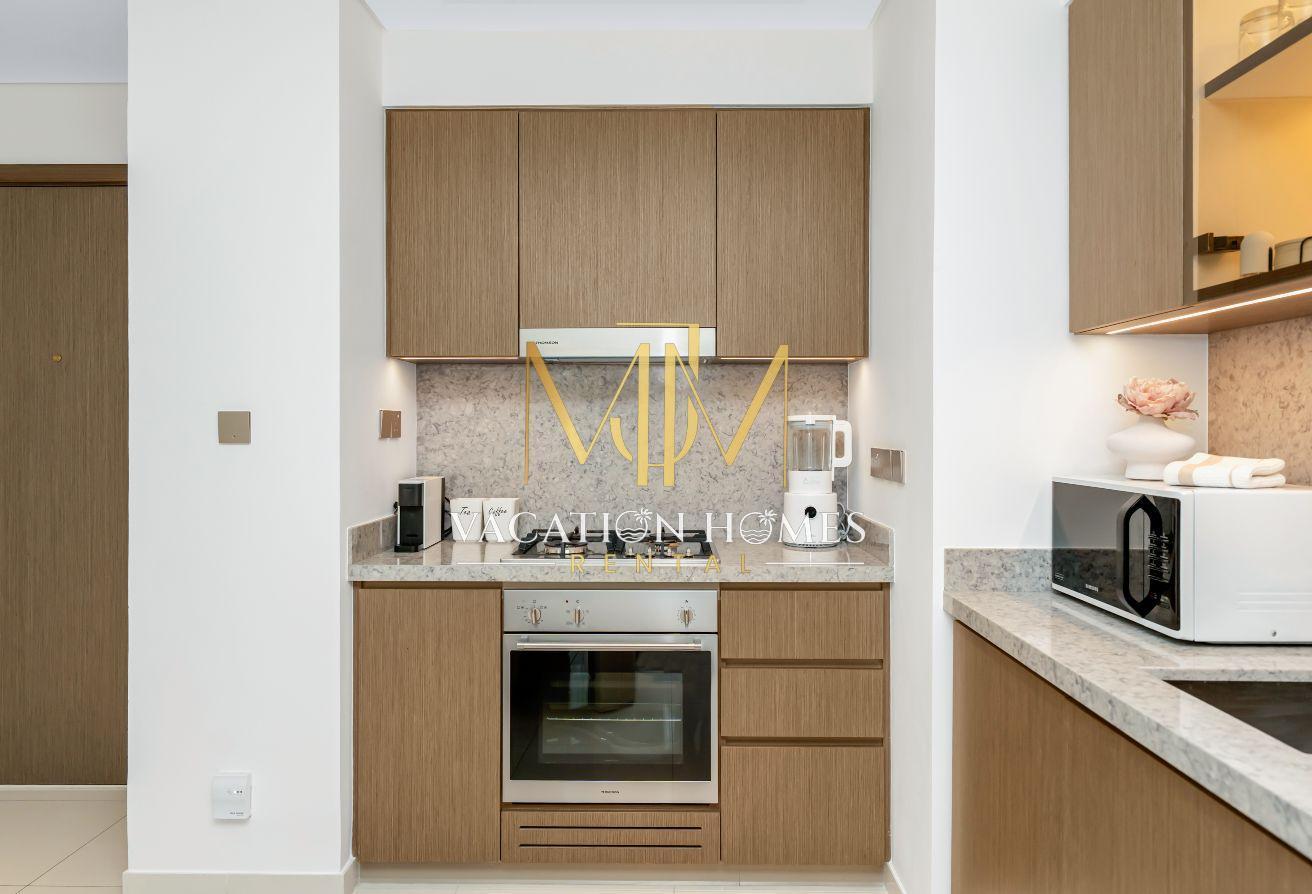 Luxury 1 BR Grand Bleu Tower 1 with private beach photo 16