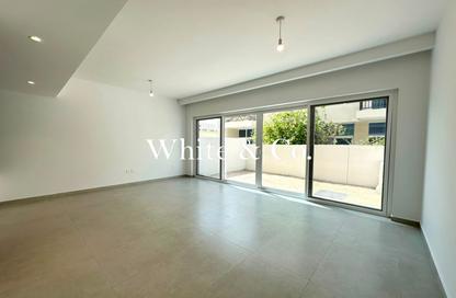 Townhouse - 4 - 4 for rent in Verona - Damac Hills 2 - Dubai