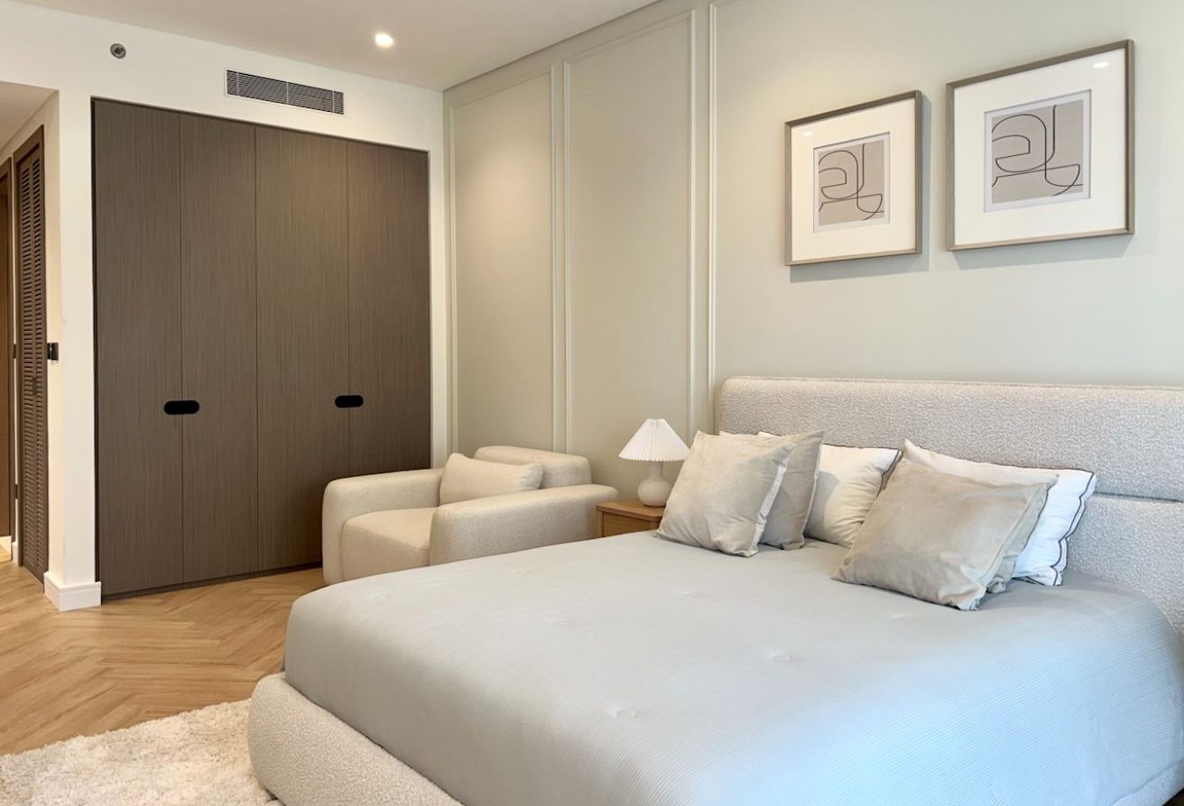 BURJ KHALIFA VIEW | FULLY FURNISHED | VACANT - 5