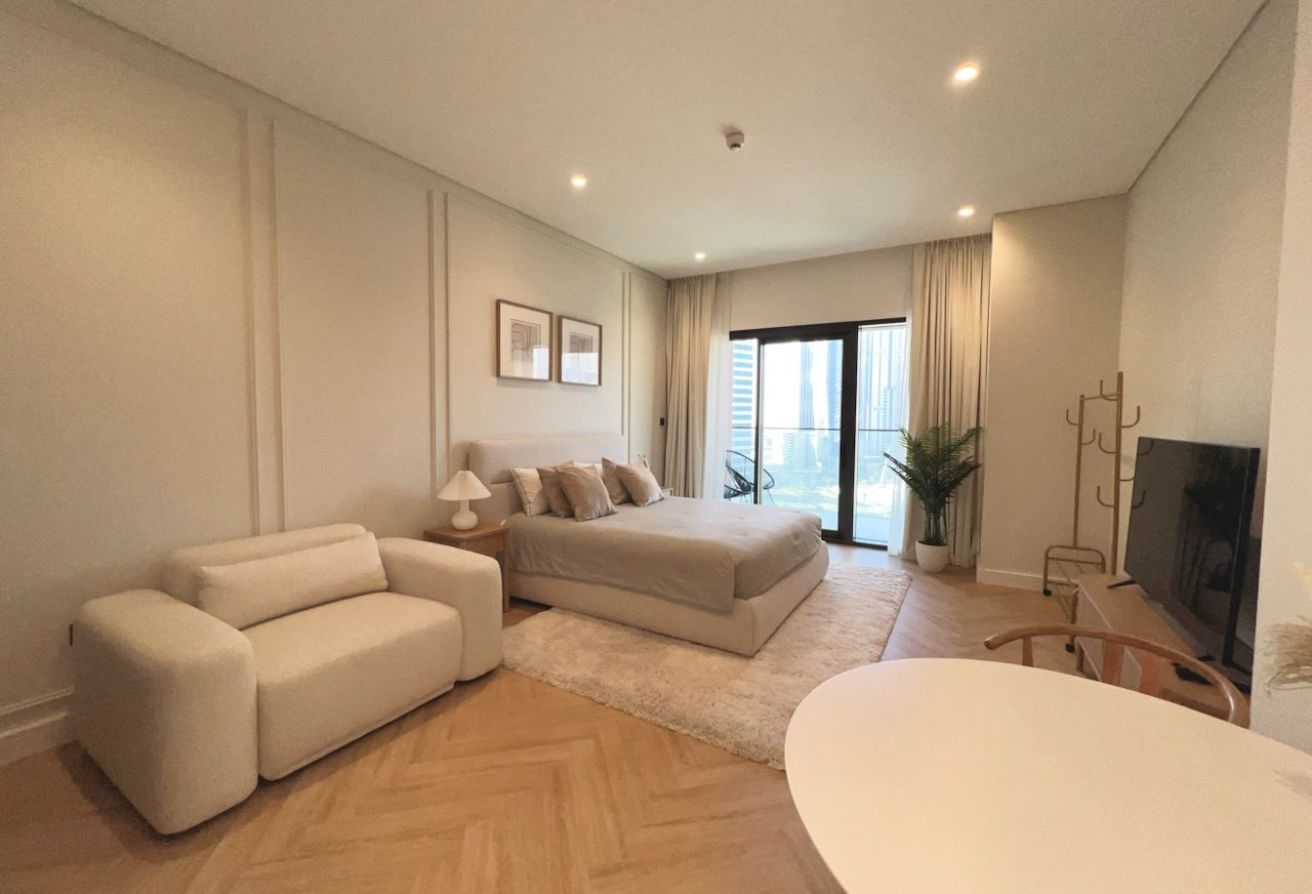 BURJ KHALIFA VIEW | FULLY FURNISHED | VACANT - 3