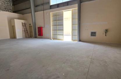 Warehouse - Studio - 1 for rent in Ali Mousa Building - Al Sajaa Industrial - Al Sajaa - Sharjah