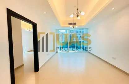 Apartment - 1 Bedroom - 2 Bathrooms for rent in Jumeirah Garden City - Al Satwa - Dubai