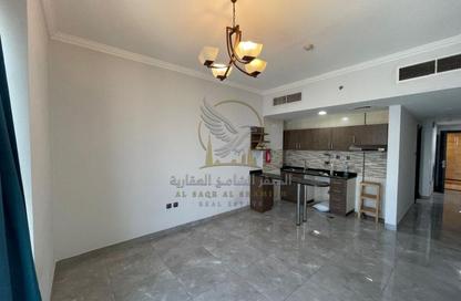 Apartment - Studio - 1 for rent in Al Majaz 2 - Al Majaz - Sharjah