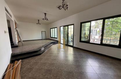 Villa - 4 - 4 for rent in Jumeirah 1 Villas - Jumeirah 1 - Jumeirah - Dubai