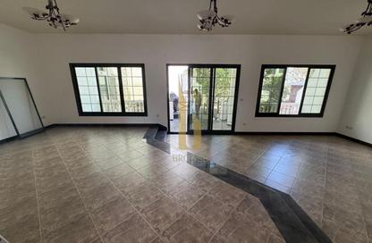Villa - 4 - 4 for rent in Jumeirah 1 Villas - Jumeirah 1 - Jumeirah - Dubai