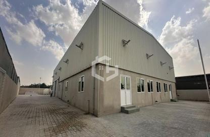 Warehouse - Studio - 2 Bathrooms for rent in Al Warsan 3 - Al Warsan - Dubai