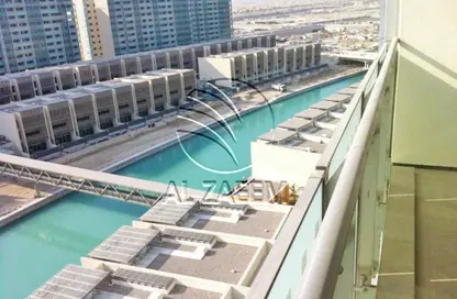 شقة - غرفة نوم - 2 حمامات للايجار في المها - المنيرة - شاطئ الراحة - أبوظبي