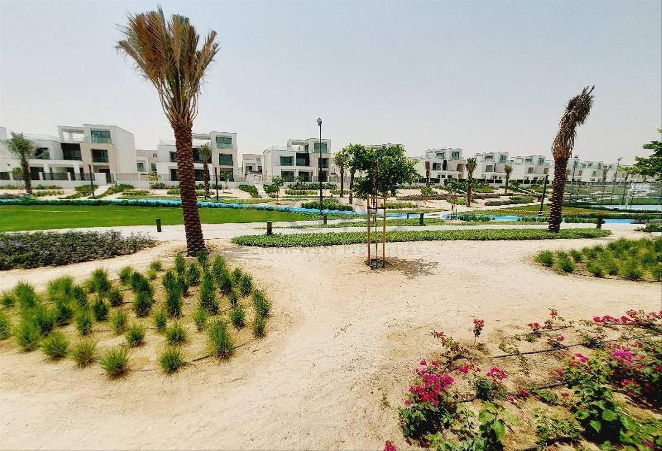 Single Row |On Park |Full Privacy |Best Location photo 14