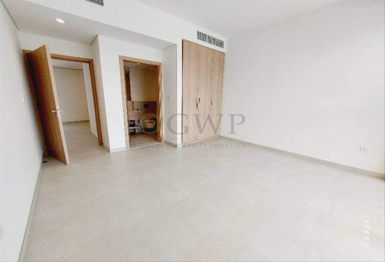 Single Row |On Park |Full Privacy |Best Location photo 24