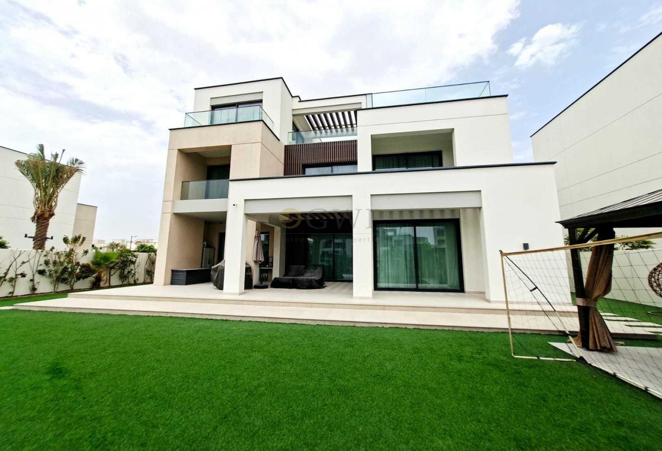 Single Row |On Park |Full Privacy |Best Location photo 16