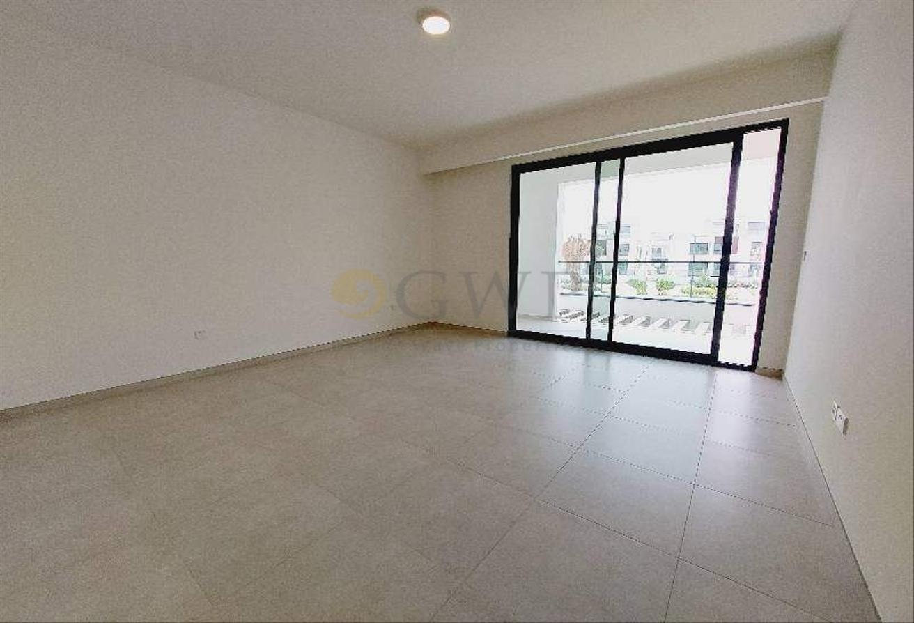 Single Row |On Park |Full Privacy |Best Location photo 11