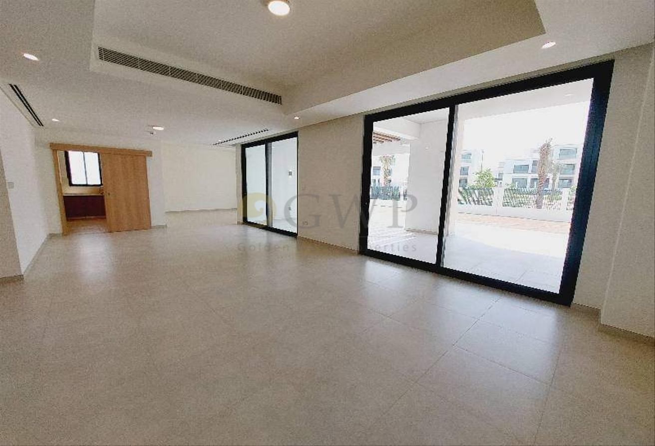 Single Row |On Park |Full Privacy |Best Location photo 26