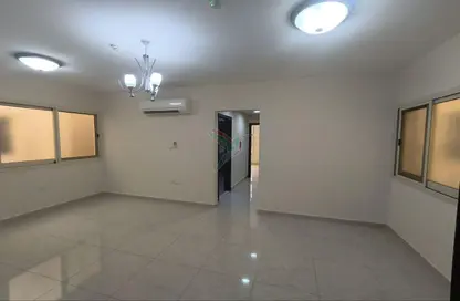 شقة - 2 غرف نوم - 2 حمامات للايجار في الغيل - المطارد - العين