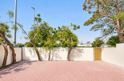Villa - 2 Bedrooms - 2 Bathrooms for rent in Springs 11 - The Springs - Dubai