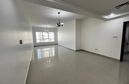 Apartment - 3 Bedrooms - 4 Bathrooms for rent in Al Khan Corniche - Al Khan - Sharjah