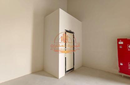 Warehouse - Studio - 1 Bathroom for rent in Ali Mousa Building - Al Sajaa Industrial - Al Sajaa - Sharjah