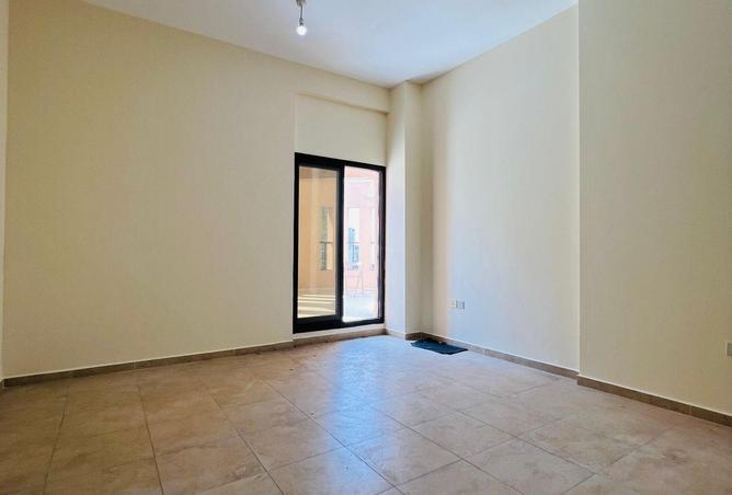 56941211 - Property Image 2