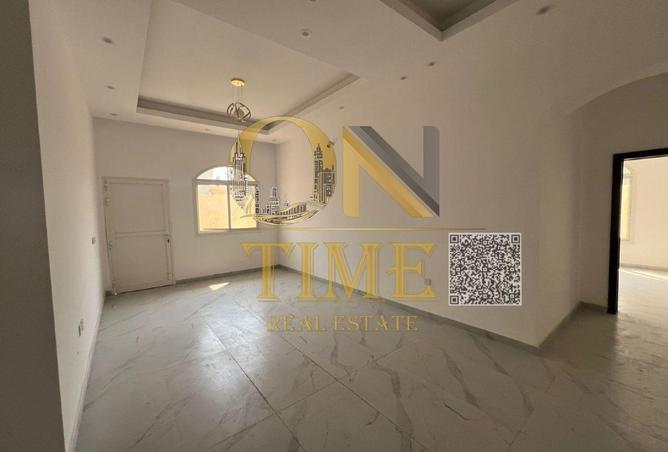 111851418 - Property Image 2