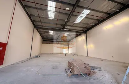 Warehouse - Studio - 2 Bathrooms for rent in Al Sajaa S - Al Sajaa - Sharjah