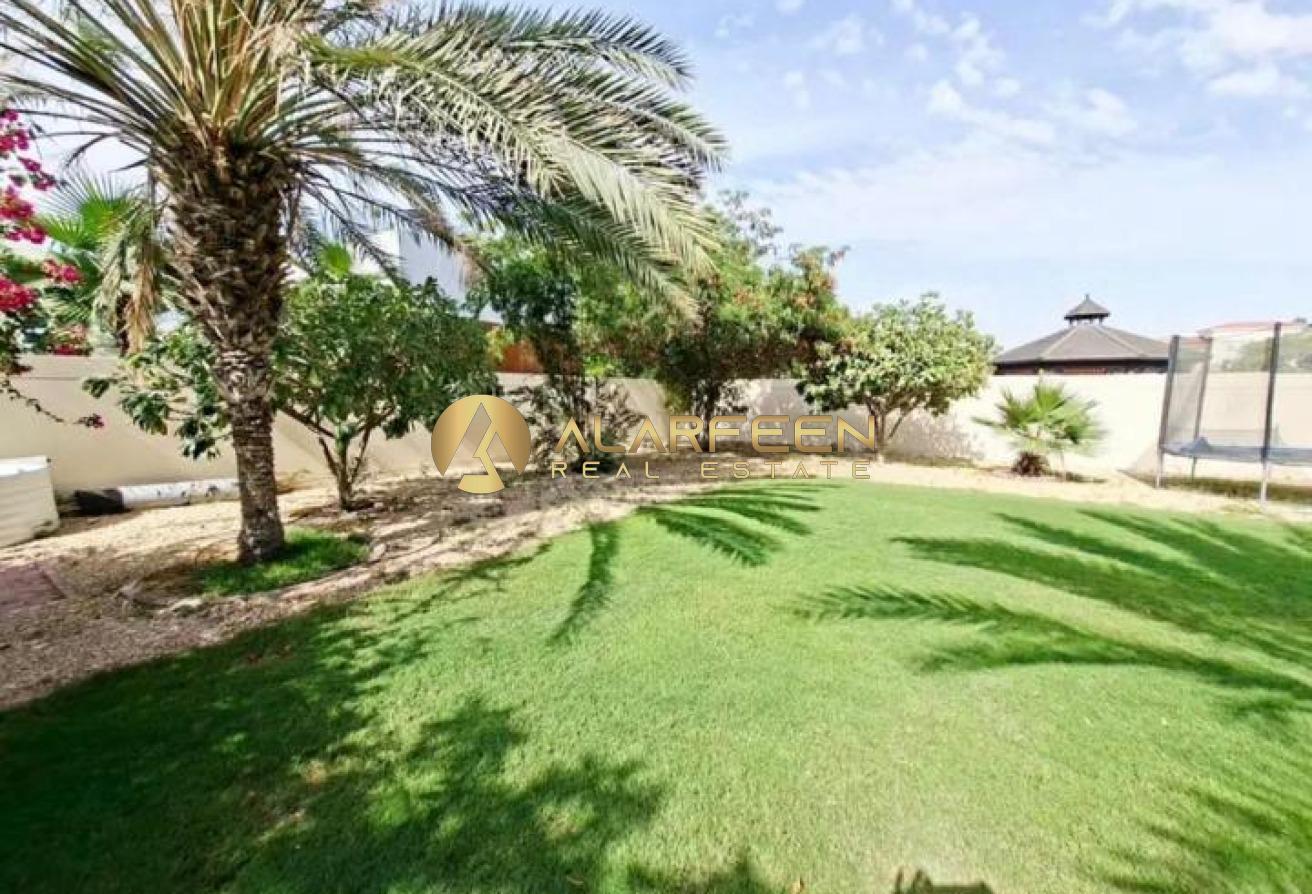 Fully Upgraded | 4Br+Maid | Private garden photo 10