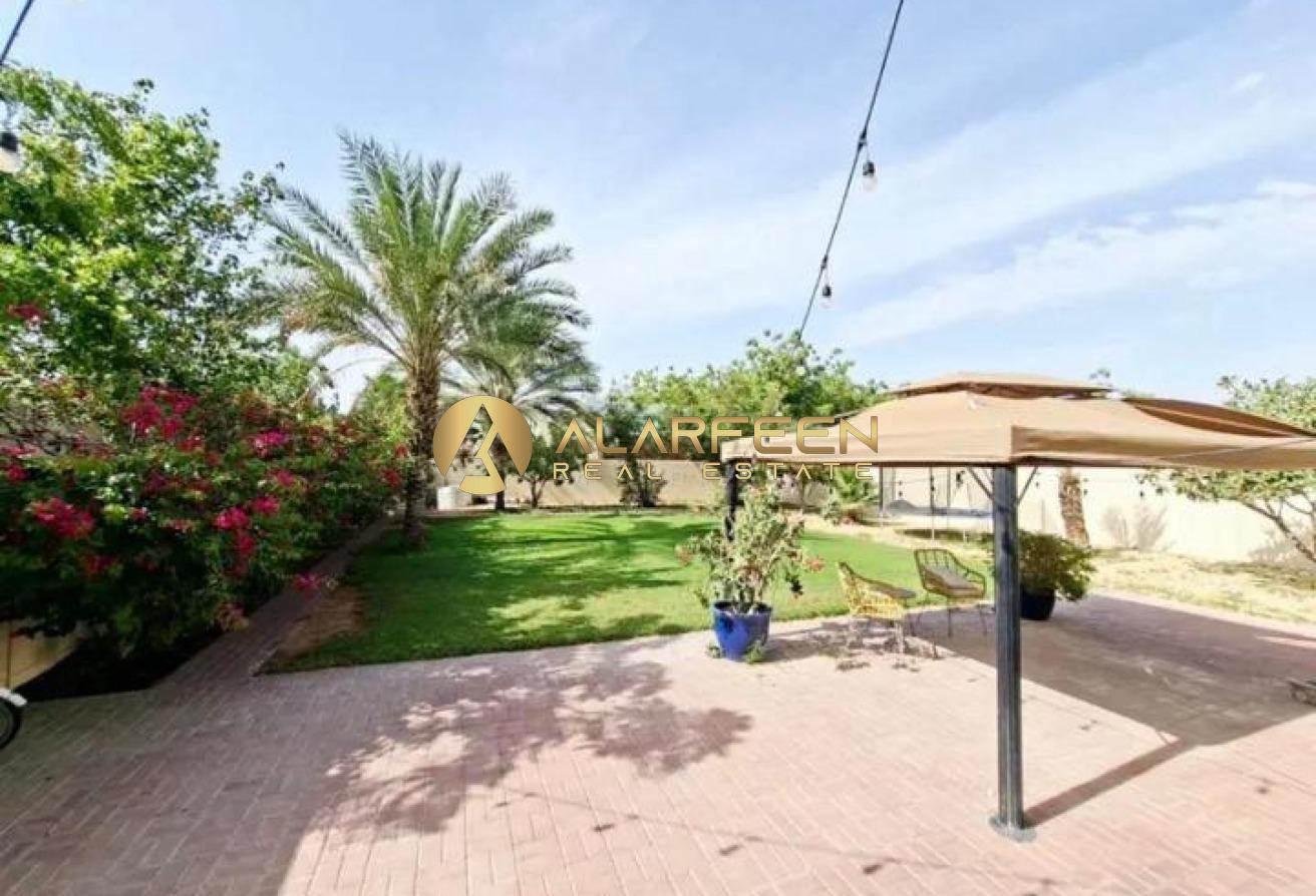 Fully Upgraded | 4Br+Maid | Private garden photo 8