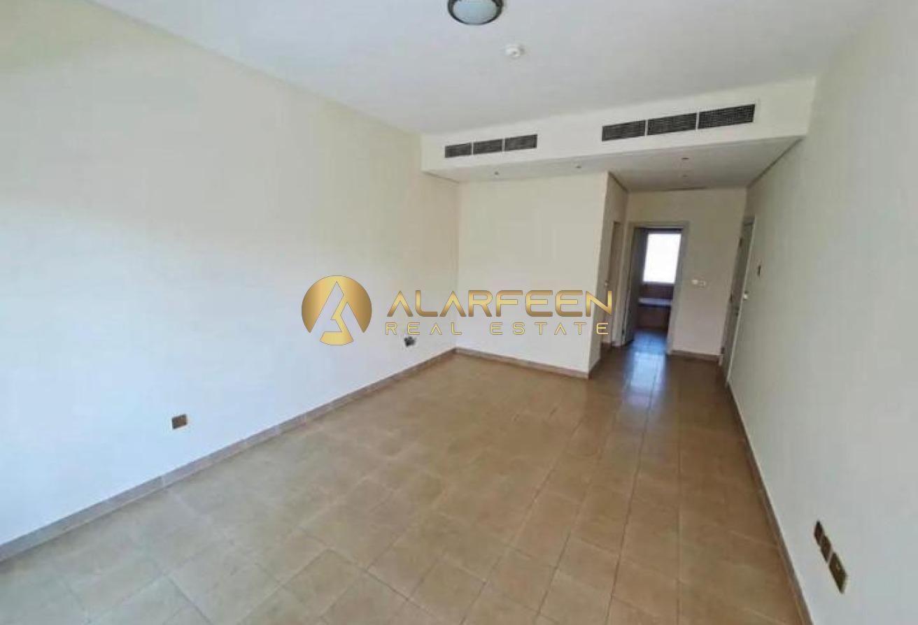 Fully Upgraded | 4Br+Maid | Private garden photo 6