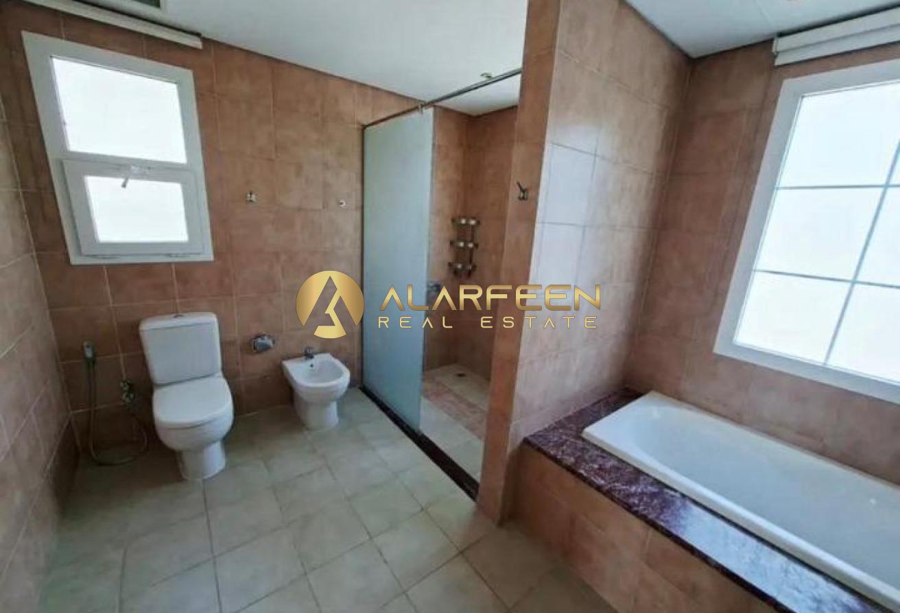 Fully Upgraded | 4Br+Maid | Private garden photo 7