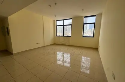 Apartment - 2 Bedrooms - 2 Bathrooms for rent in Hamdan Street - Abu Dhabi