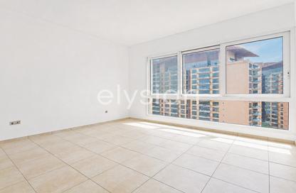 Apartment - 3 - 4 for rent in Marina Residences 6 - Marina Residences - Palm Jumeirah - Dubai