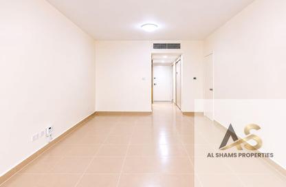 Apartment - Studio - 1 Bathroom for rent in Golden Sands 6 - Al Mankhool - Bur Dubai - Dubai Apartment - Studio - 1 Bathroom for rent in Golden Sands 6 - Al Mankhool - Bur Dubai - Dubai