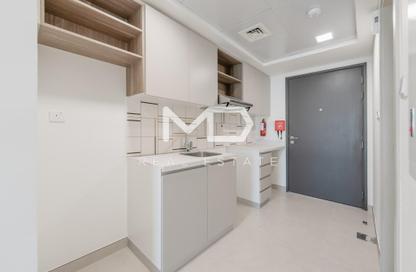 Apartment - Studio - 1 for rent in Reeman Living - Al Shamkha - Abu Dhabi