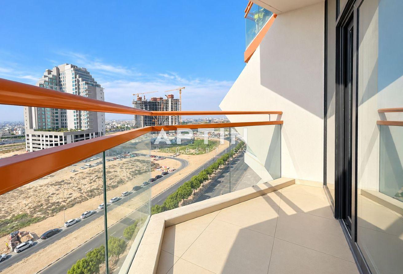 Modern 1 Bedroom Apartment |Pool & Gym | Binghatti photo 8