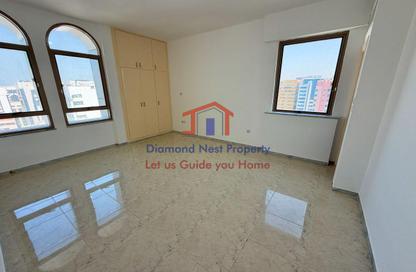 Apartment - 3 - 3 for rent in Mina Road - Tourist Club Area - Abu Dhabi