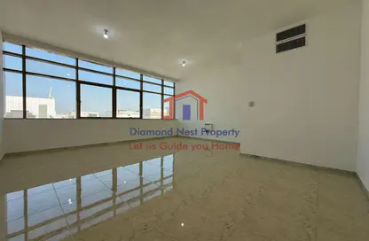 Apartment - 3 Bedrooms - 3 Bathrooms for rent in Mina Road - Tourist Club Area - Abu Dhabi